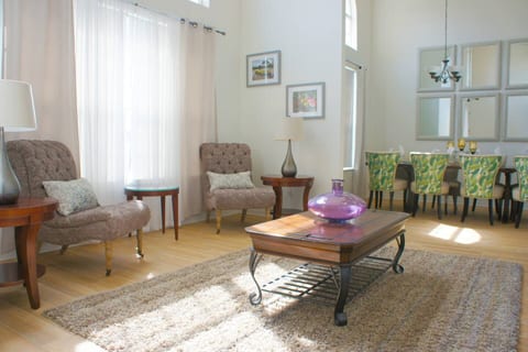 LUX Spacious 6BR Retreat Near Disney & Universal