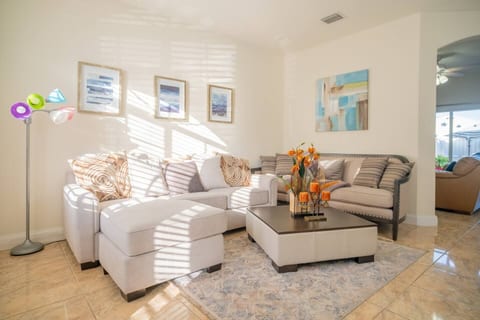 Luxury DreamStay Miami 3/2 King Suite