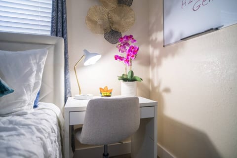 Hidden Gem. Luxe 1BR w/Patio