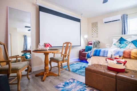 Hidden Gem. Luxe 1BR w/Patio