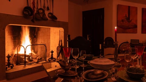 Velvet Sintra | Spacious Room, Snooker & Piano