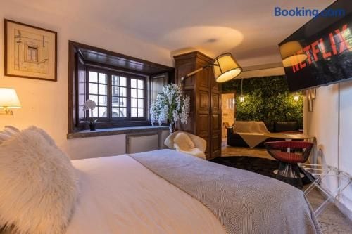 Velvet Sintra | Spacious Room, Snooker & Piano - Sintra