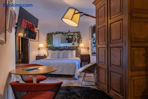Velvet Sintra | Spacious Room, Snooker & Piano
