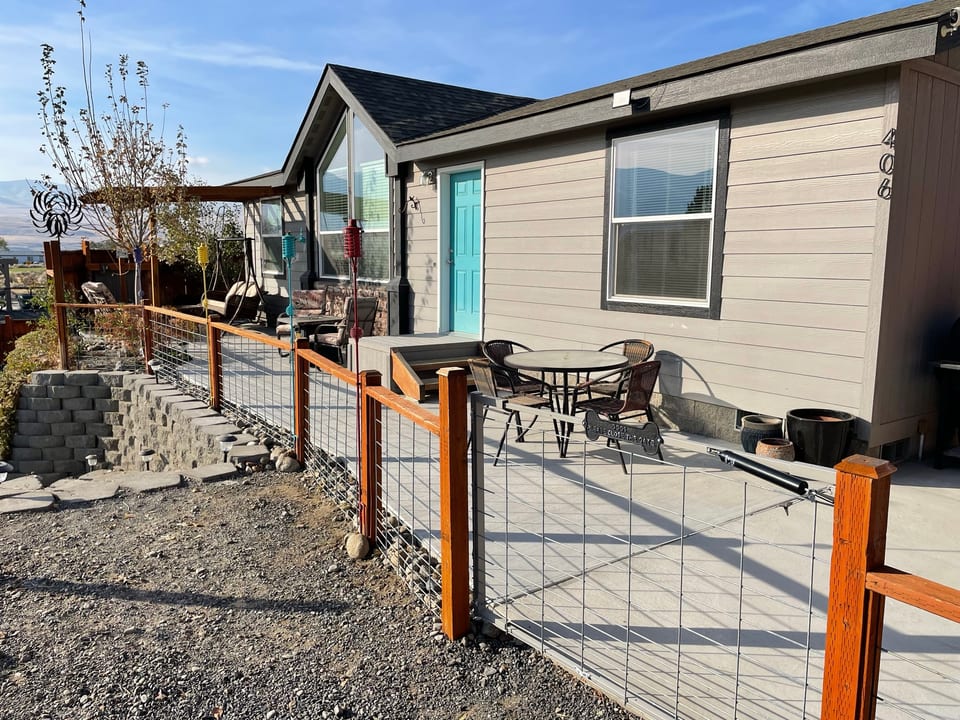 Cherry House - Desert Aire