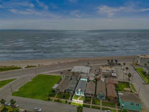 30 second walk to the beach!  Access the private garage from the Seawall!
