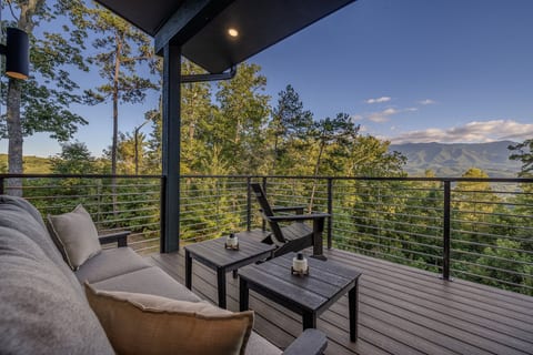 Sunset Ridge Retreat