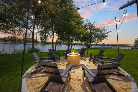 Firepit by the water lets you enjoy s’mores durning your stay in Stevensville, MD.