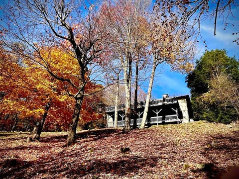 View of the rear of the home. The rear of home faces the Mountain and sunrise view.