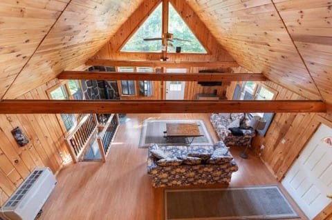 Spacious Chalet w/Lake Access - Dog Friendly