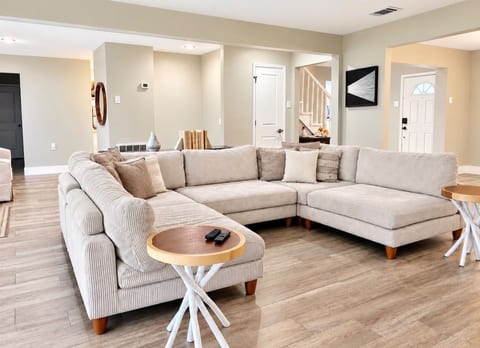 Conroe 4BR Retreat | Private Pool | 9 Beds image 2