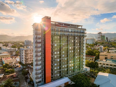Condo @ the center of Cebu City by JC SpaceRentals