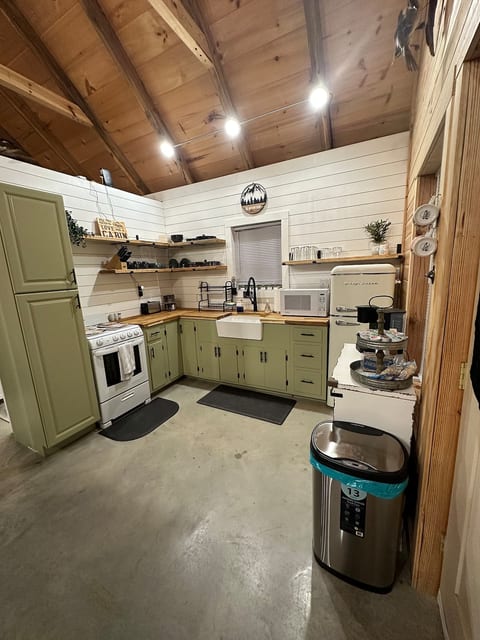 Petit Jean Mountain Hideaway