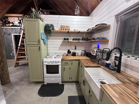 Petit Jean Mountain Hideaway image 29