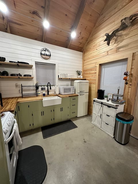Petit Jean Mountain Hideaway