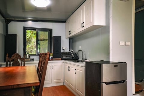 Room for solo traveler or couple image 4
