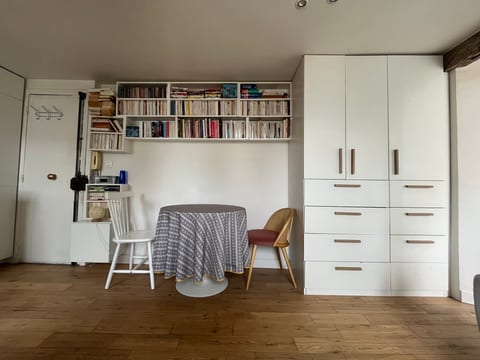 Room Above Paris | Charming Rooftop Studio in Vibr