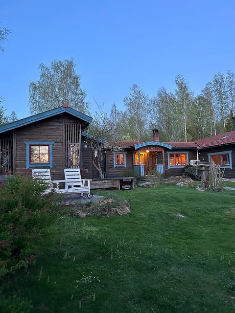Waterfront house, sauna, private boat, 75 meters to a swimming area image 2