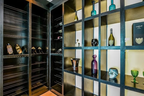 ISERAN 2000 Luxury Apartment