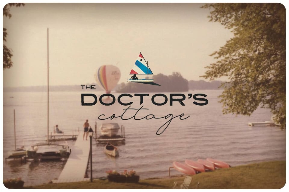 The Doctor's Cottage - Vacation Back In-Time - Fremont