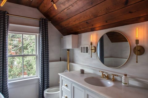 The Soaking House