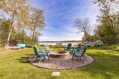 Lakefront Cabin, Hot Tub, Sauna, Near Duluth
