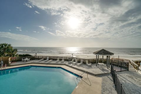 Gulf Pool Over Looking the Gulf