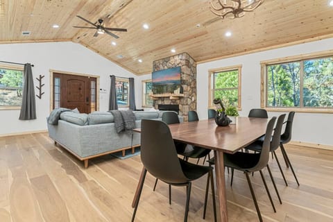 Open concept upstairs living area/dining area
