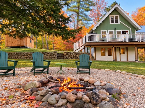 White Mountain Escape! Cozy, Pet-Friendly Chalet Near North Conway.