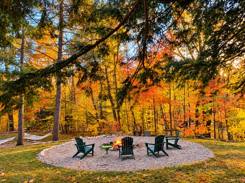 White Mountain Escape! Cozy, Pet-Friendly Chalet Near North Conway.