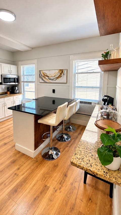 2BR · Sleeps 6 · Near Sullivan Sq T · Boston image 5
