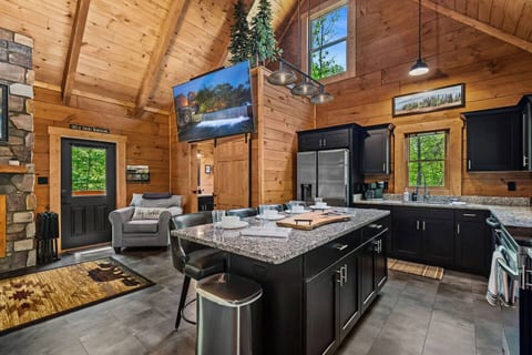 Timber View Hideaway - Holiday Home