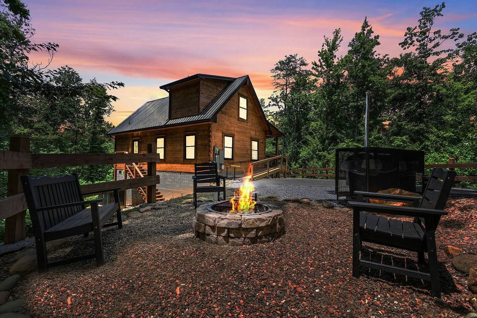 Timber View Hideaway - Holiday Home - Sevierville