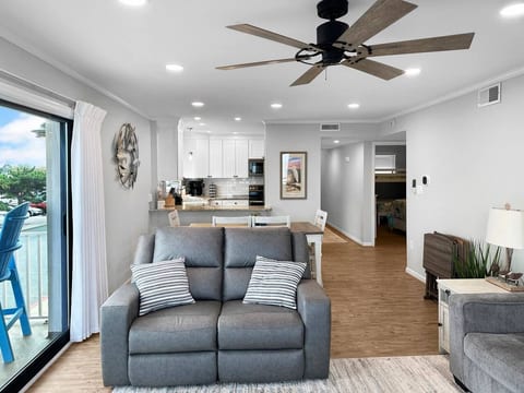 Sunrise Shores - Apartment