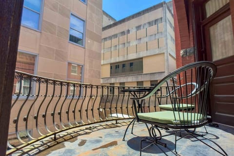 Court St Suite