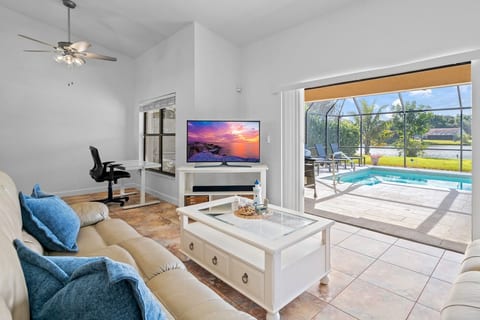 Naples Villa•Heated Pool image 5