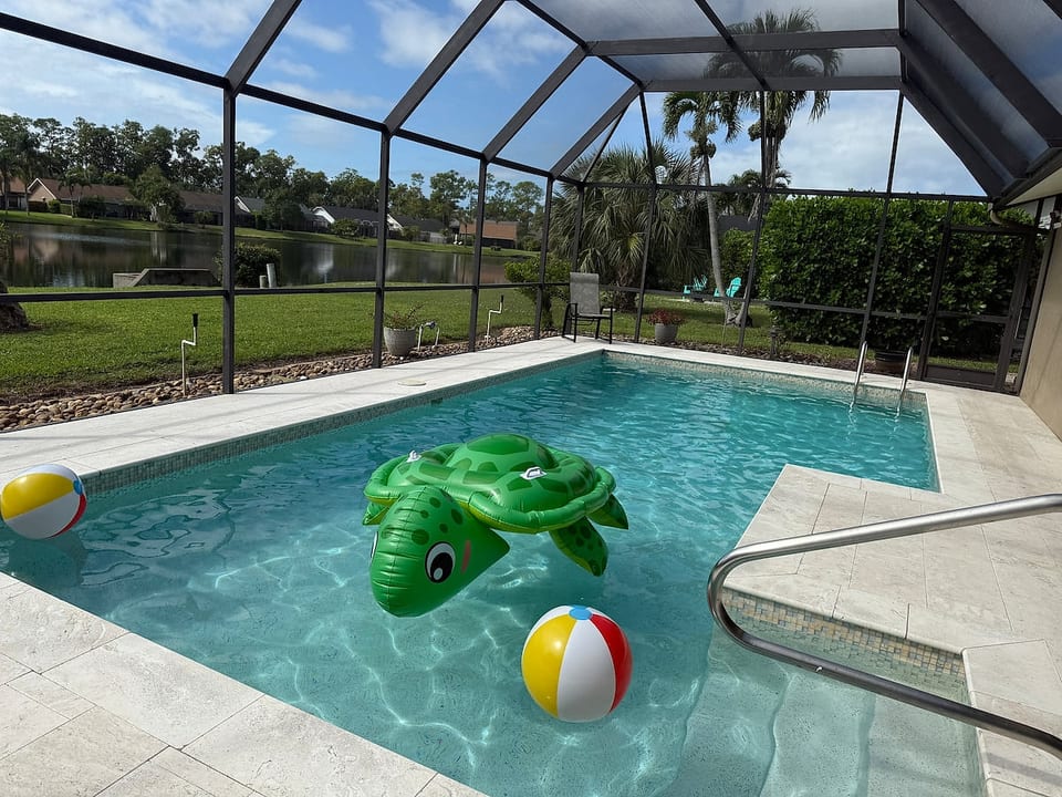 Naples Villa•Heated Pool image 1