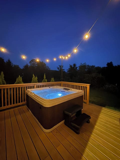 Hot tub in the evening, perfect for star gazing.