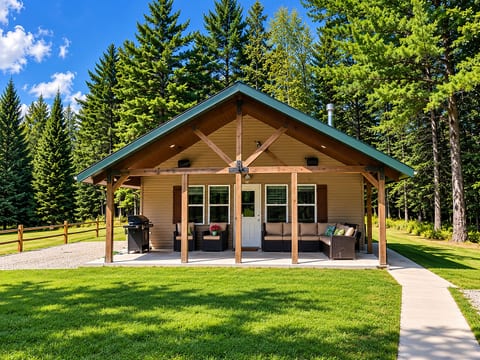 Upper Peninsula Peaceful Cabin