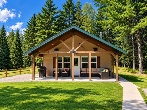 Upper Peninsula Peaceful Cabin