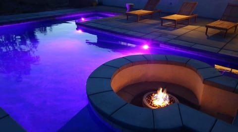 Jackrabbit ~ Pool+Spa, King Beds, Gazebo, Fenced