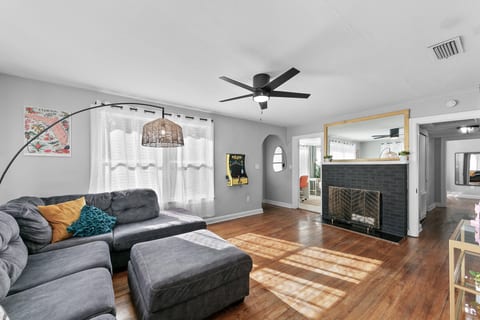 Sunny Side Murry Hill Home