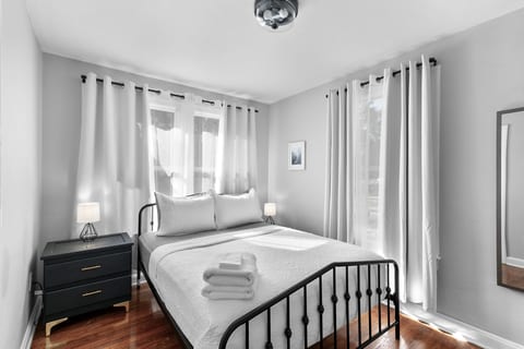 Sunny Side Murry Hill Home