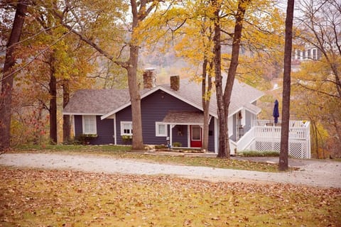 Branson’s Hidden Gem! Perfect Downtown Location!