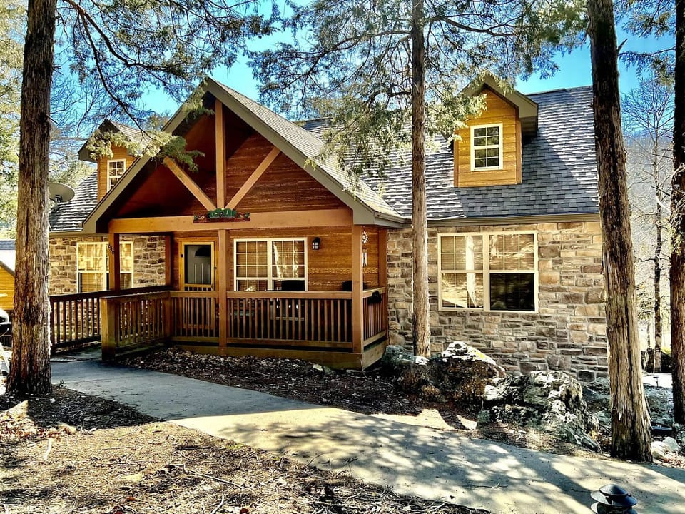 TWO Cabins | Sleeps 12 | 4 Bdrm - Branson West