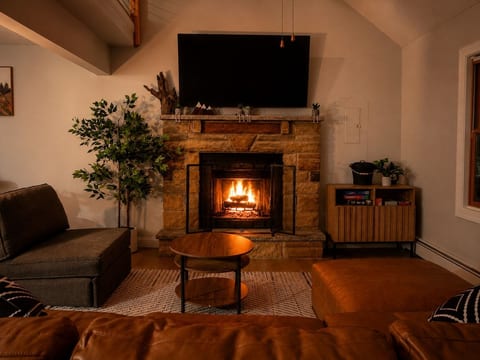 Peaceful Poconos Escape | PingPong+ Fireplace image 2