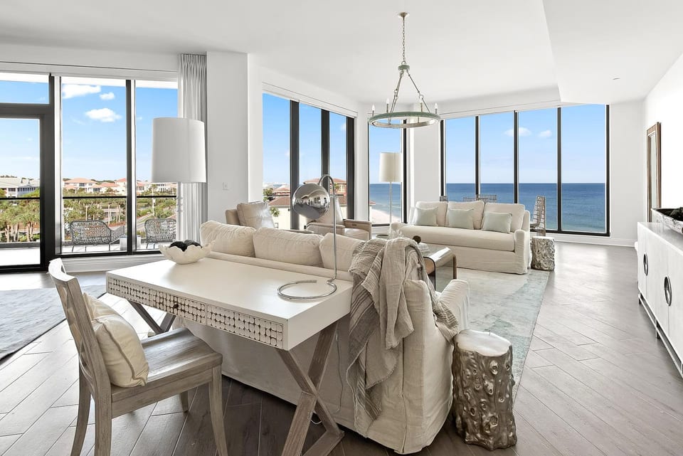Deluxe Costa Blanca condominium - Walton County