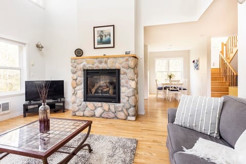 Cozy gas fireplace!