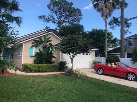 Surfers Cottage - South Jax Beach near Mayo Clinic