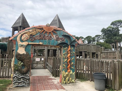 Surfers Cottage - South Jax Beach near Mayo Clinic