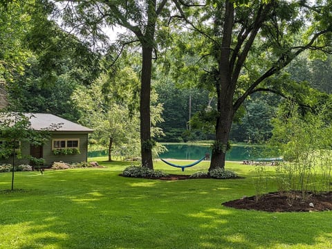 Cabin with pond & Fireplace * Hot Tub * King Bed image 1